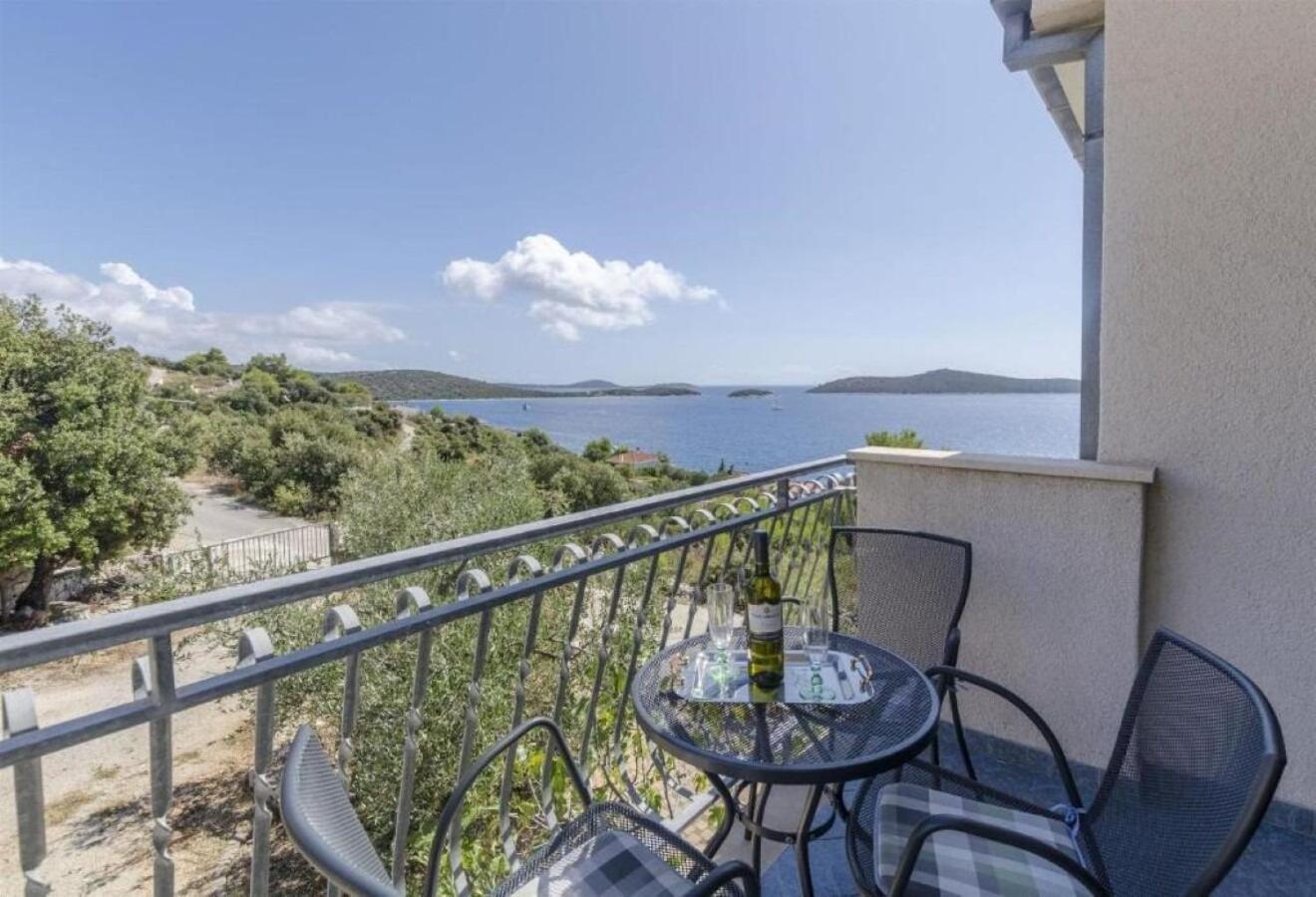 Apartments Mil - 80M From The Sea Sevid Exteriér fotografie
